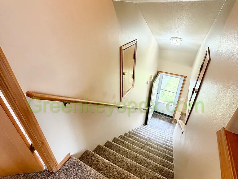 1022-1034 NE Lija Loop — Photo 4