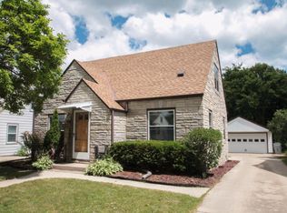 1402 E Crawford Ave, Milwaukee, WI 53207