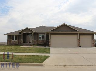 3048 Glen Ellen Rd, Sioux City, IA 51106