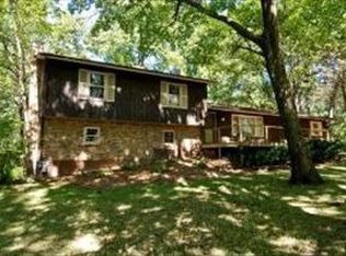27W754 Hickory Ln, Northwoods, IL 60185