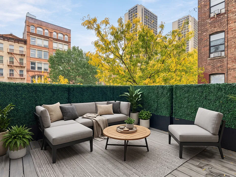 152 Thompson St #1D