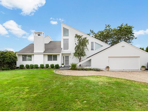 2nd image of 9 Watersedge Ct