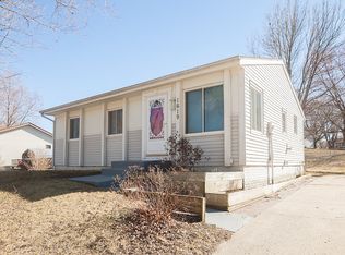 1619 Pleasant St, Adel, IA 50003