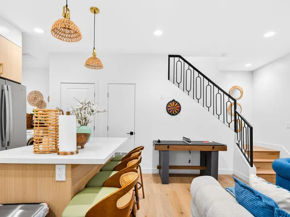 7566 Washington Dr, Huntington Beach, CA 92647