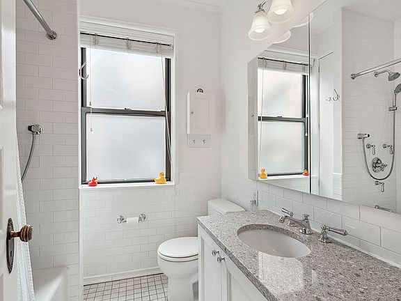 5th image of 311 W 97th St APT 7E