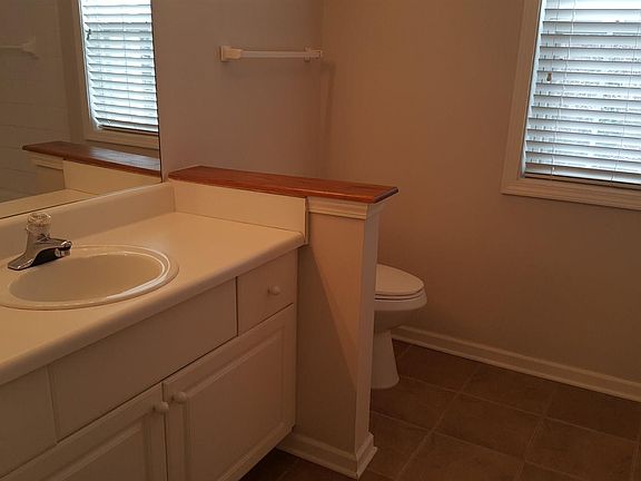 4th image of 1203 Vinings Forest Ln SE