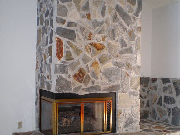 2nd image of 2113 Country Club Dr