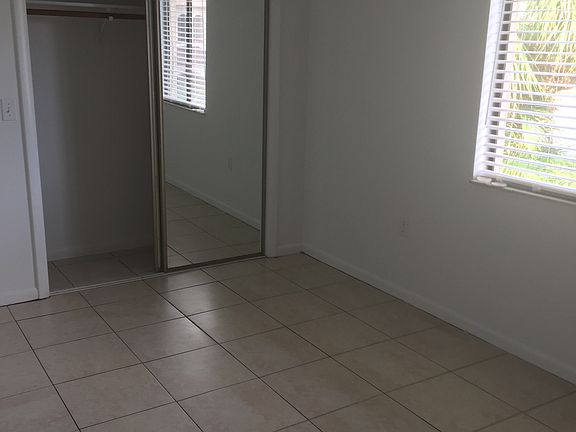 Large 1 Bedroom with large Closet