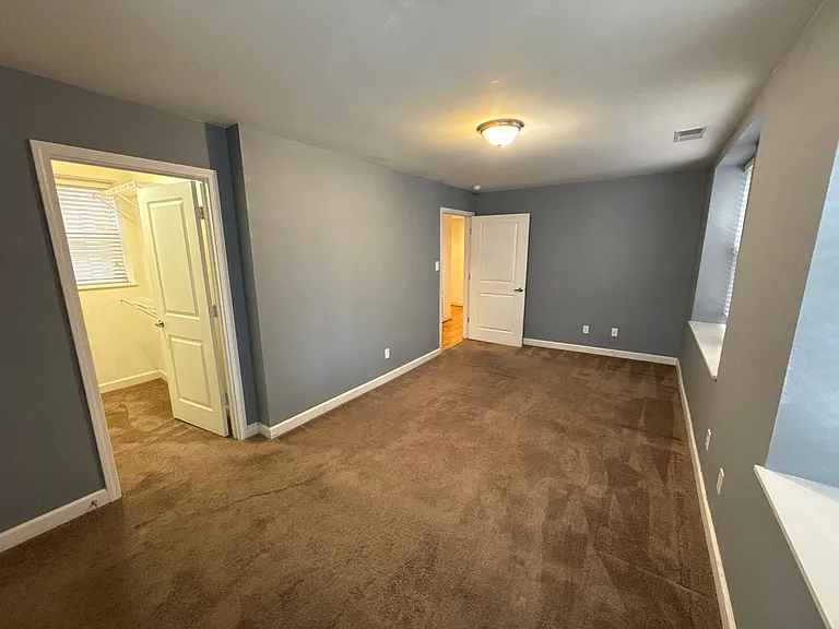 5350 Pershing Ave #4A — Photo 8