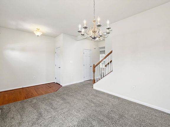 5th image of 9539 Evergreen Cir