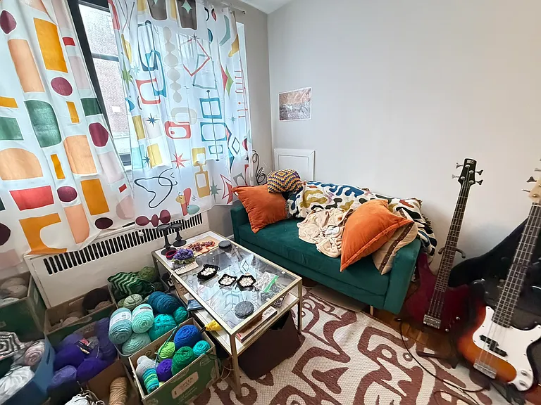 65 Strathmore Rd #2 — Photo 6