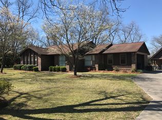 104 Cedar Lake Dr, Cordele, GA 31015