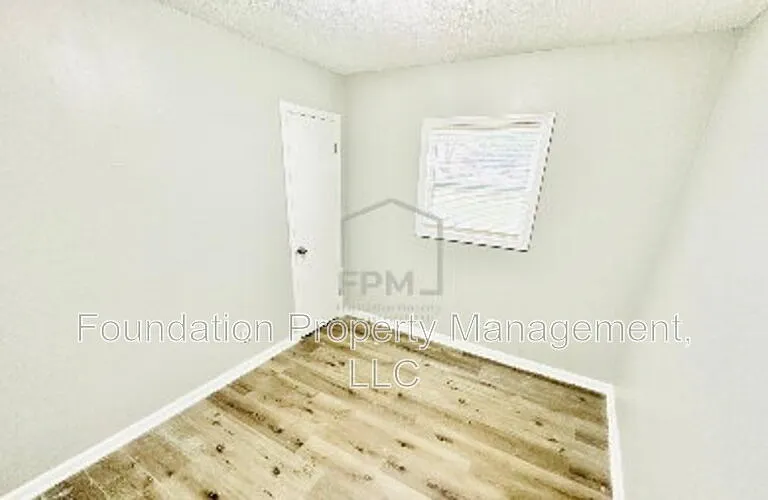 3181 Parham St — Photo 10