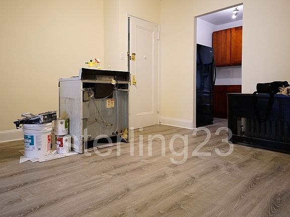 4th image of 3447 42nd St APT 1RL