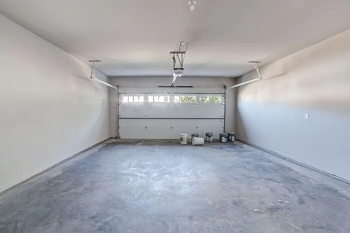 2421 W Imperial Ct — Photo 13