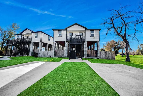 618 Maple Way #A Photo 1