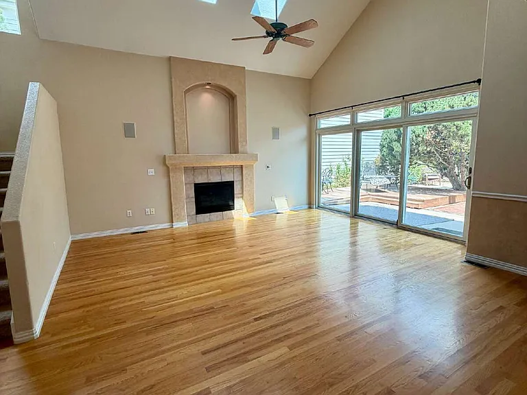 1011 S Valentia St #104 — Photo 5
