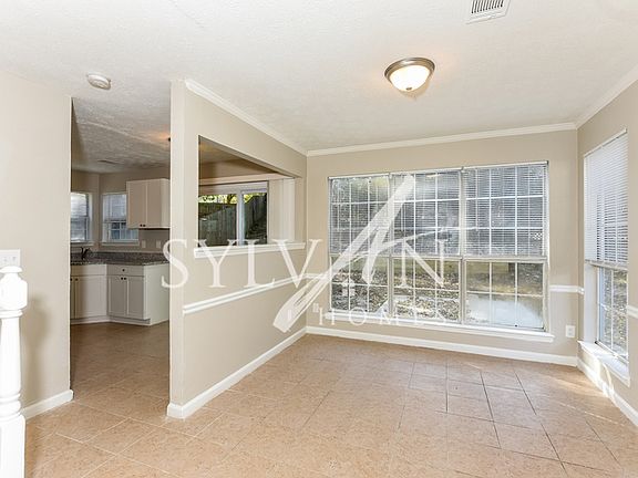 4th image of 4010 Liberty Hill Dr
