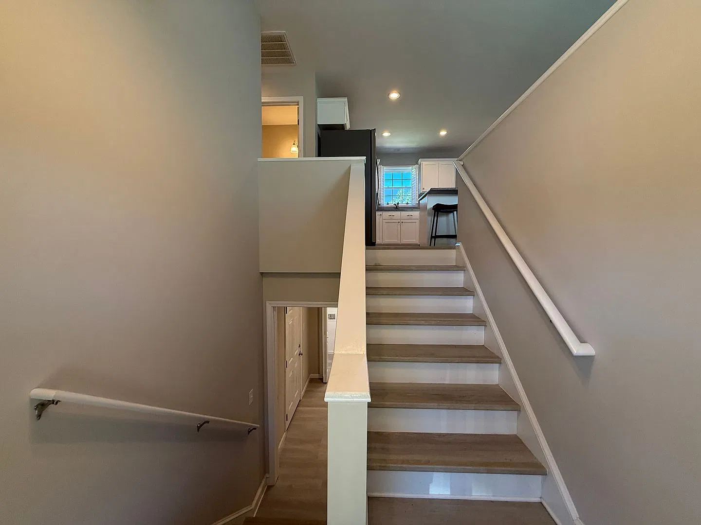 Fully Furnished 3 Bedroom, 2 Bath Home with Garage and Large Backyard — Photo 4