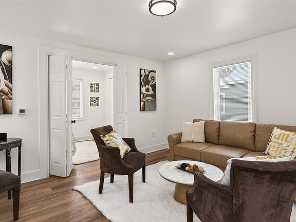 3rd image of 66 Starling St