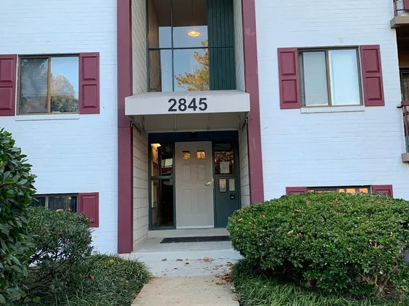 2845 Windsor Dr APT 304, Falls Church, VA 22042