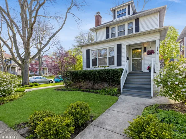 932 15th St, Wilmette, IL 60091