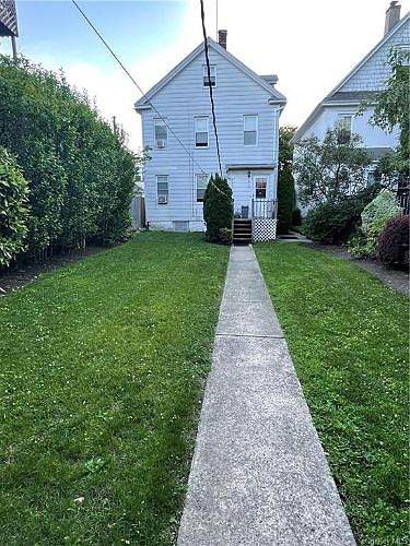 2nd image of 9 Pratt St