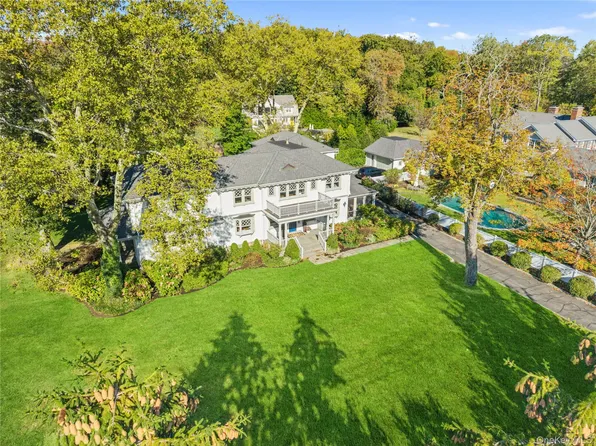 915 Skibo Lane, Mamaroneck, NY 10543