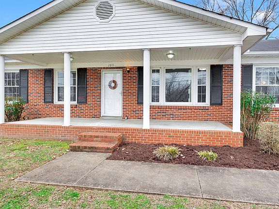 2nd image of 1011 Vales Mill Rd