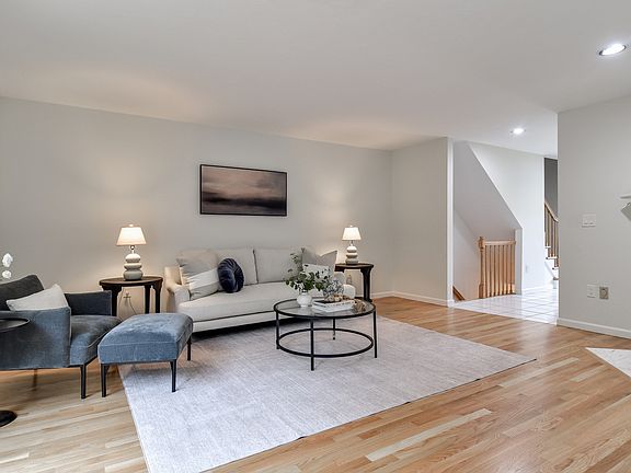 4th image of 23 Powder Hill Way Unit 23