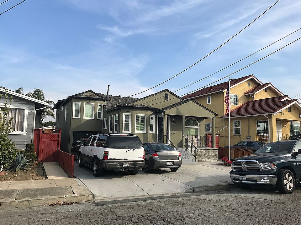 2nd image of 1852 Carpentier St