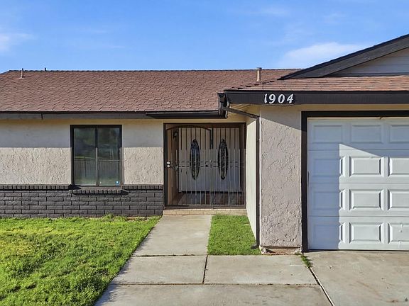 2nd image of 1904 Fairview Rd