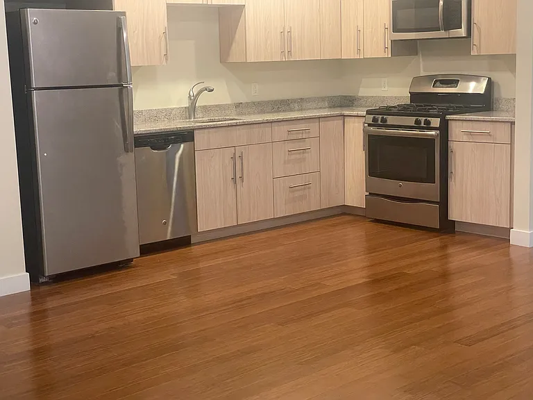 45 Poplar Dr #209 — Photo 15