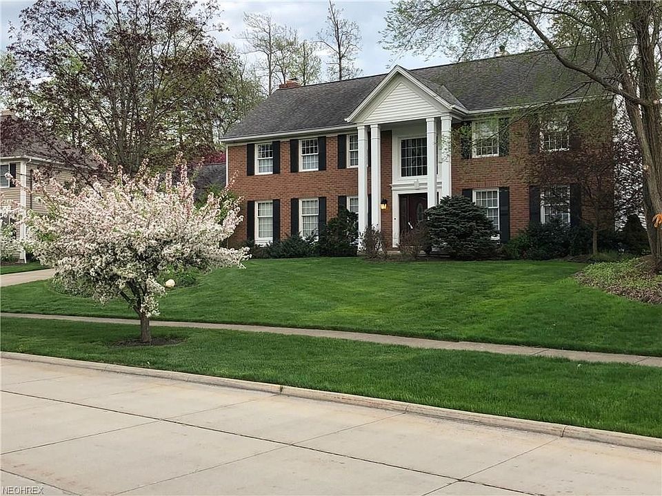 1st image of 131 Westchester Dr