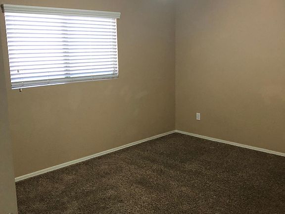 3rd image of 2695 W Silver Creek Ln