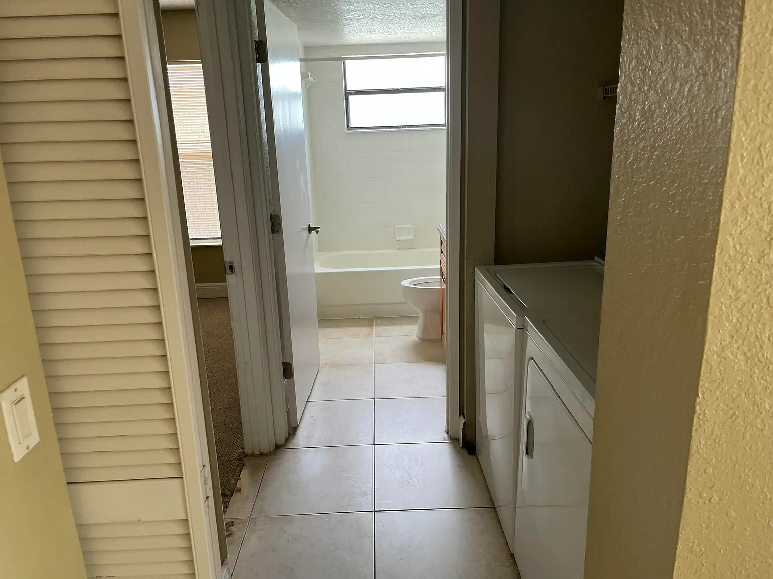 2 bed, 2.0 bath, 916 sqft, $1,800 — Photo 4