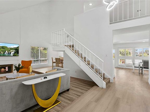 3rd image of 24282 Sunnybrook Cir
