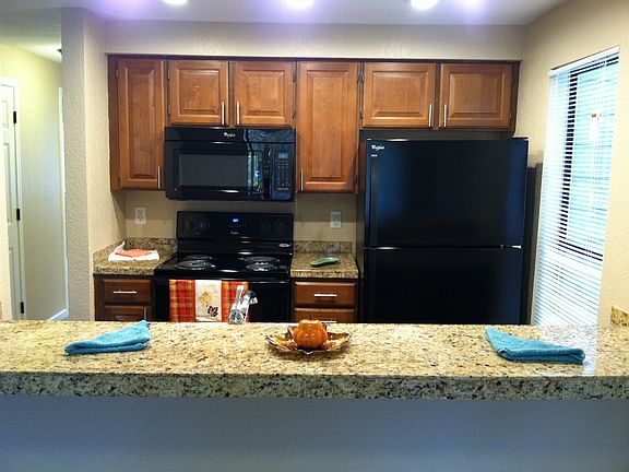 4th image of 120 149th Ave NE APT E