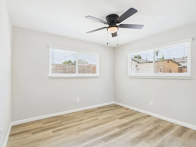 NNP - 3752 Nile Street — Photo 21