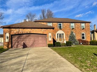 6679 Renwood Rd, Independence, OH 44131