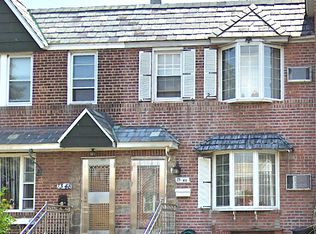 7346 52nd Rd, Maspeth, NY 11378