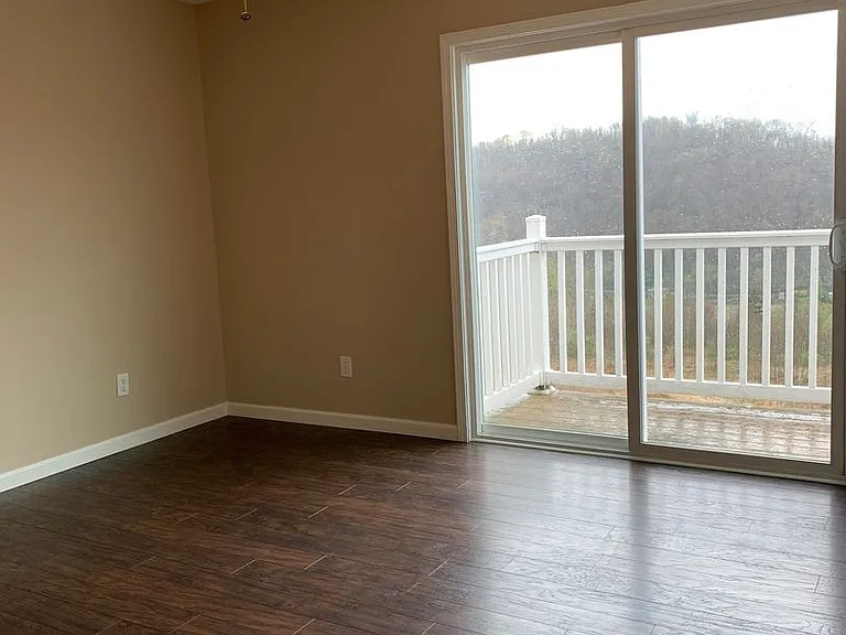 Graycliff Townhomes — Photo 34
