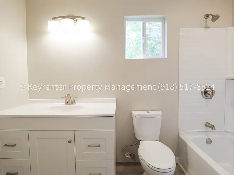 43 S Toledo Ave — Photo 27
