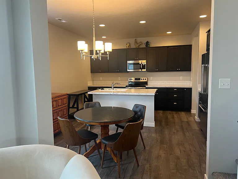 Kitchen/Dining