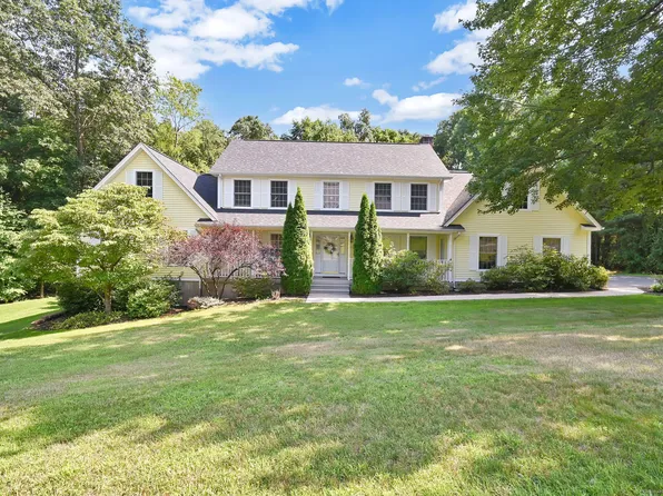 11 Lookout Landing, Ellington, CT 06029