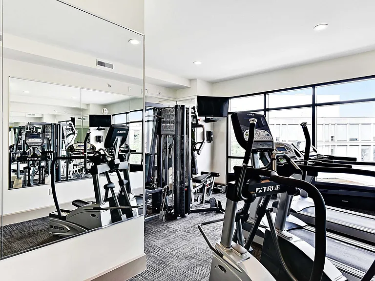 06-Fitness Center Aston Place Columbus OH-PJ03315-PH-7 (1)