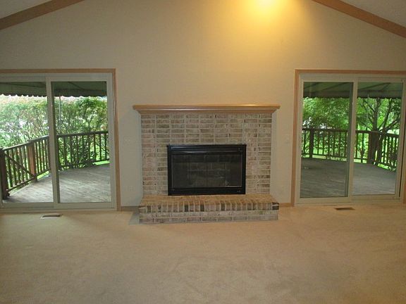 2nd image of 6633 Woodcrest Dr