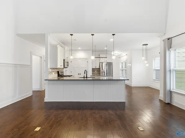 6408 Midtowne Ln NW, Huntsville, AL 35806