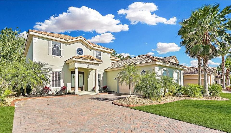 5 Bedroom 3 Full Bath / Pool