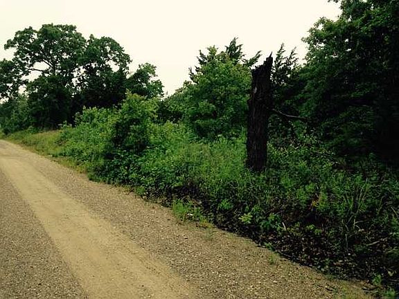 5th image of Lakewood Dr